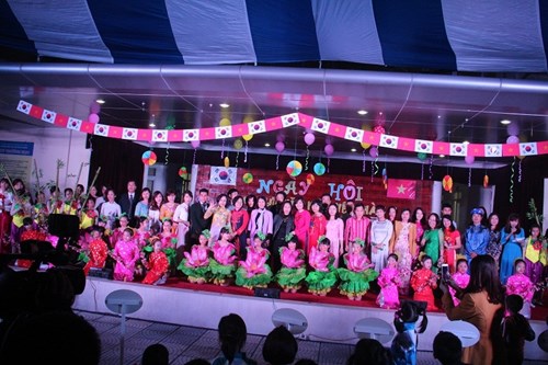 Trường TH chất lượng cao  Đô thị Sài Đồng tổ chức 
Ngày hội giao lưu văn hóa  Việt - Hàn 2015
